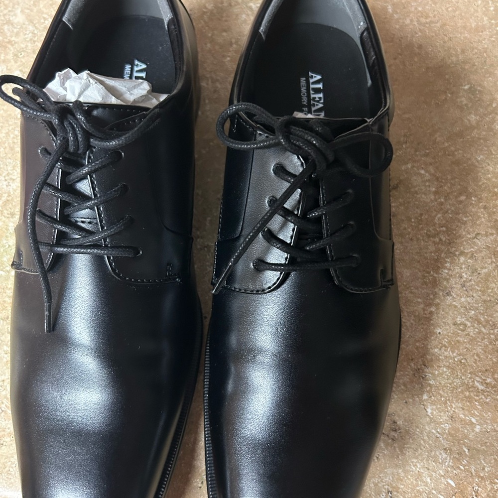 Men’s dress shores Alfani size 10 black